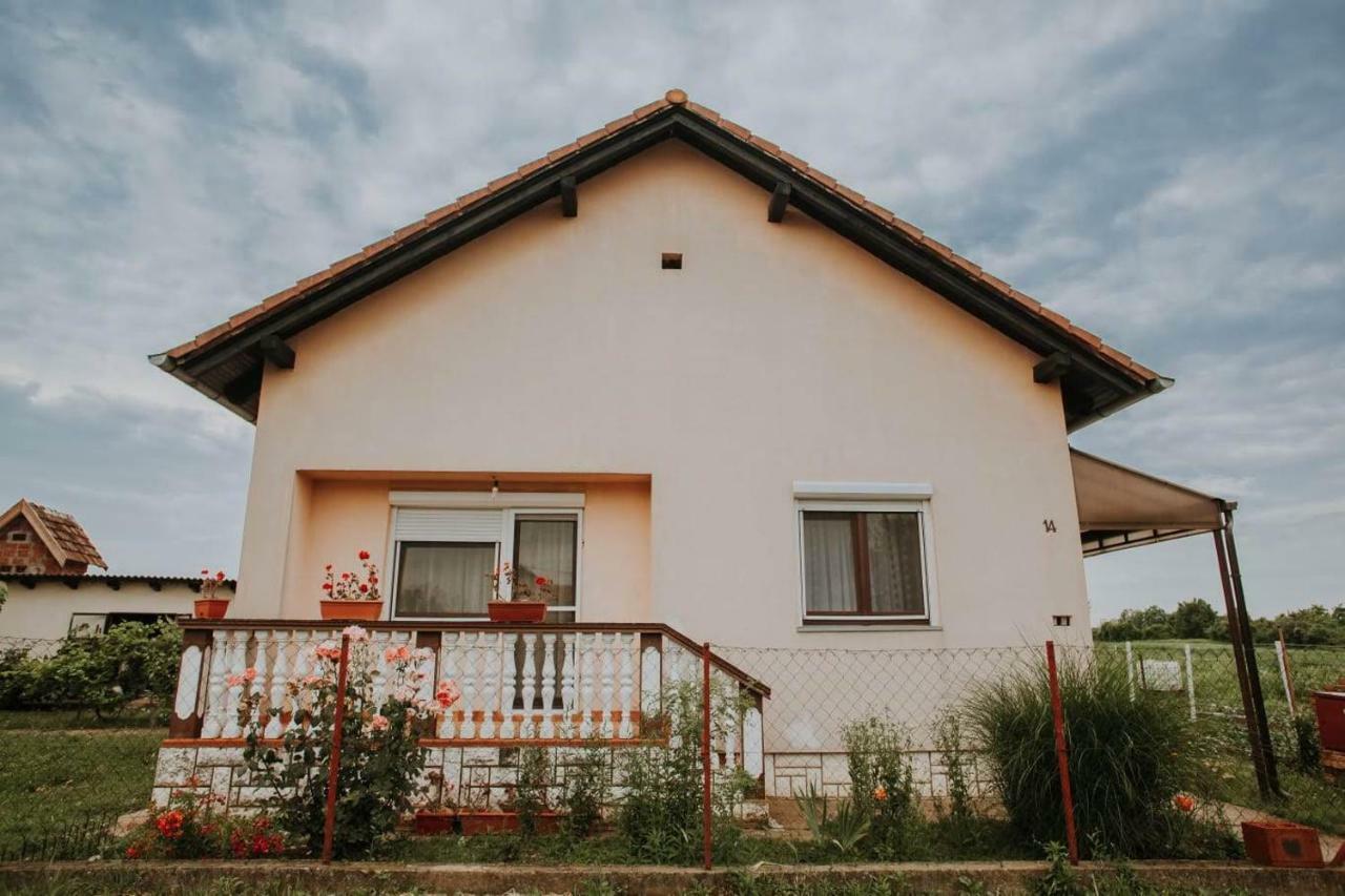 Hacijenda Villa Vukovar Exterior foto
